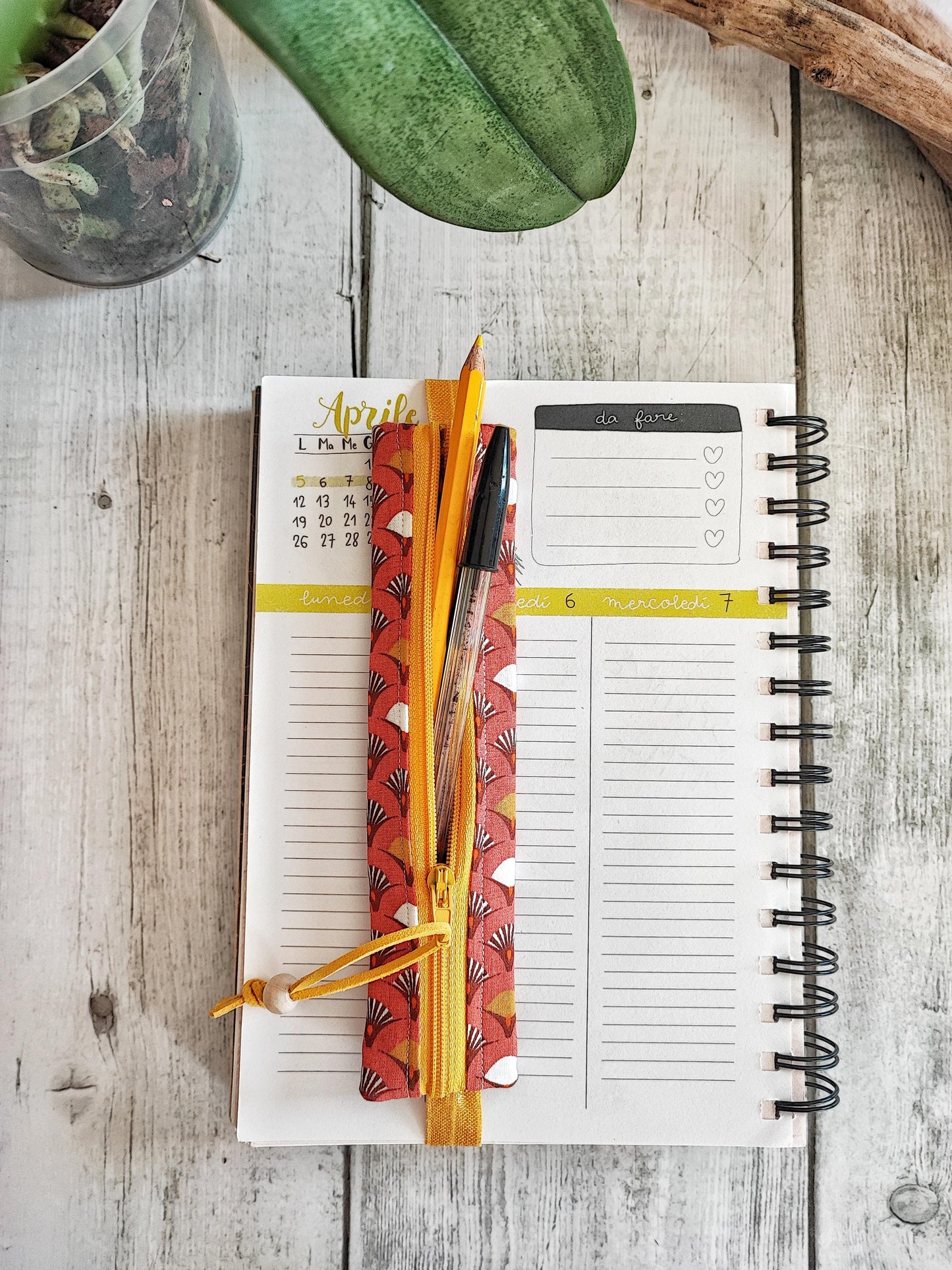 ASTUCCIO CON ELASTICO PER AGENDA | 6x17 cm, Fantasia Mostarda - Marsala