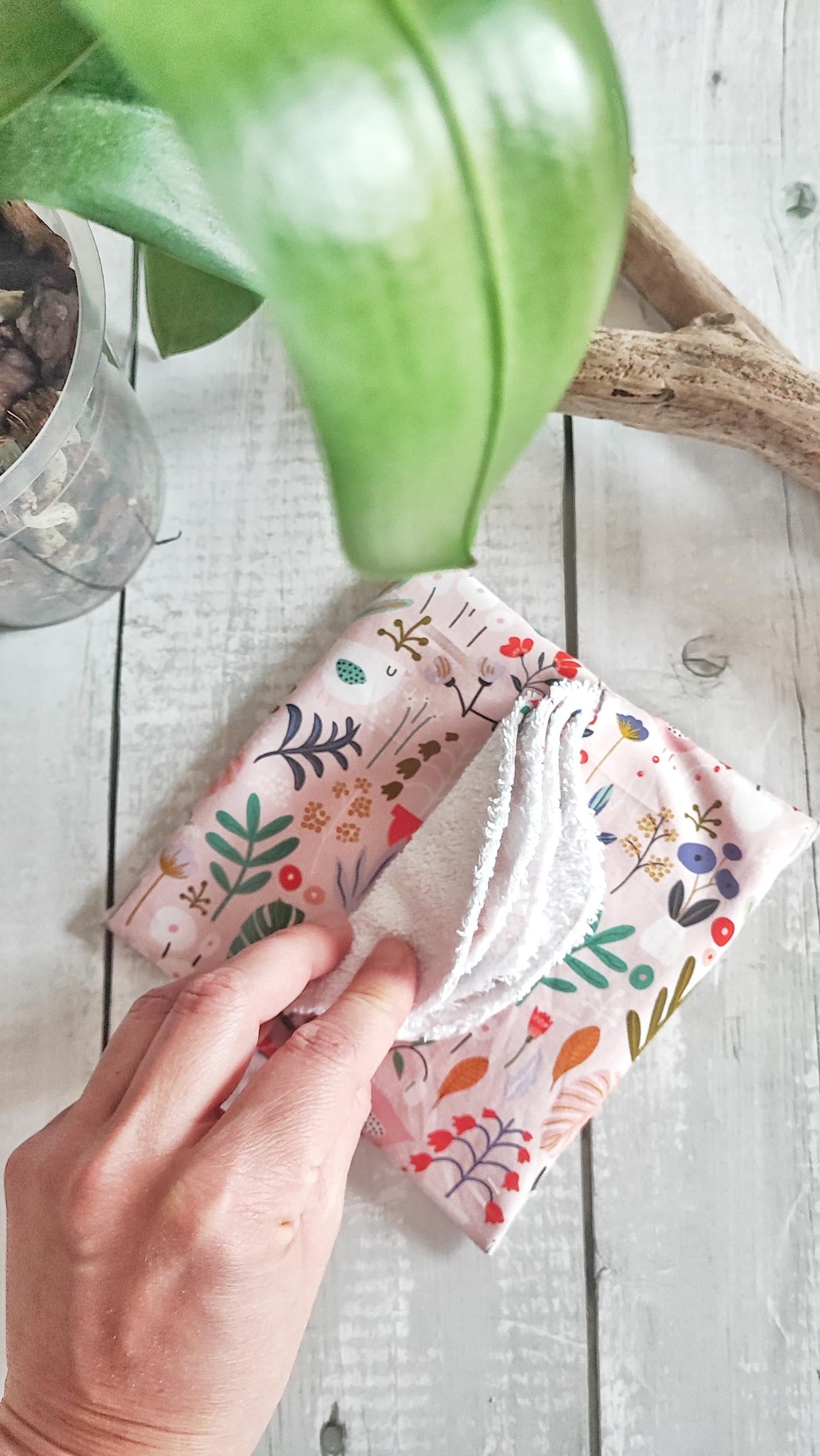 ASTUCCIO CON 4 PADS STRUCCANTI "Rosa con uccellini"