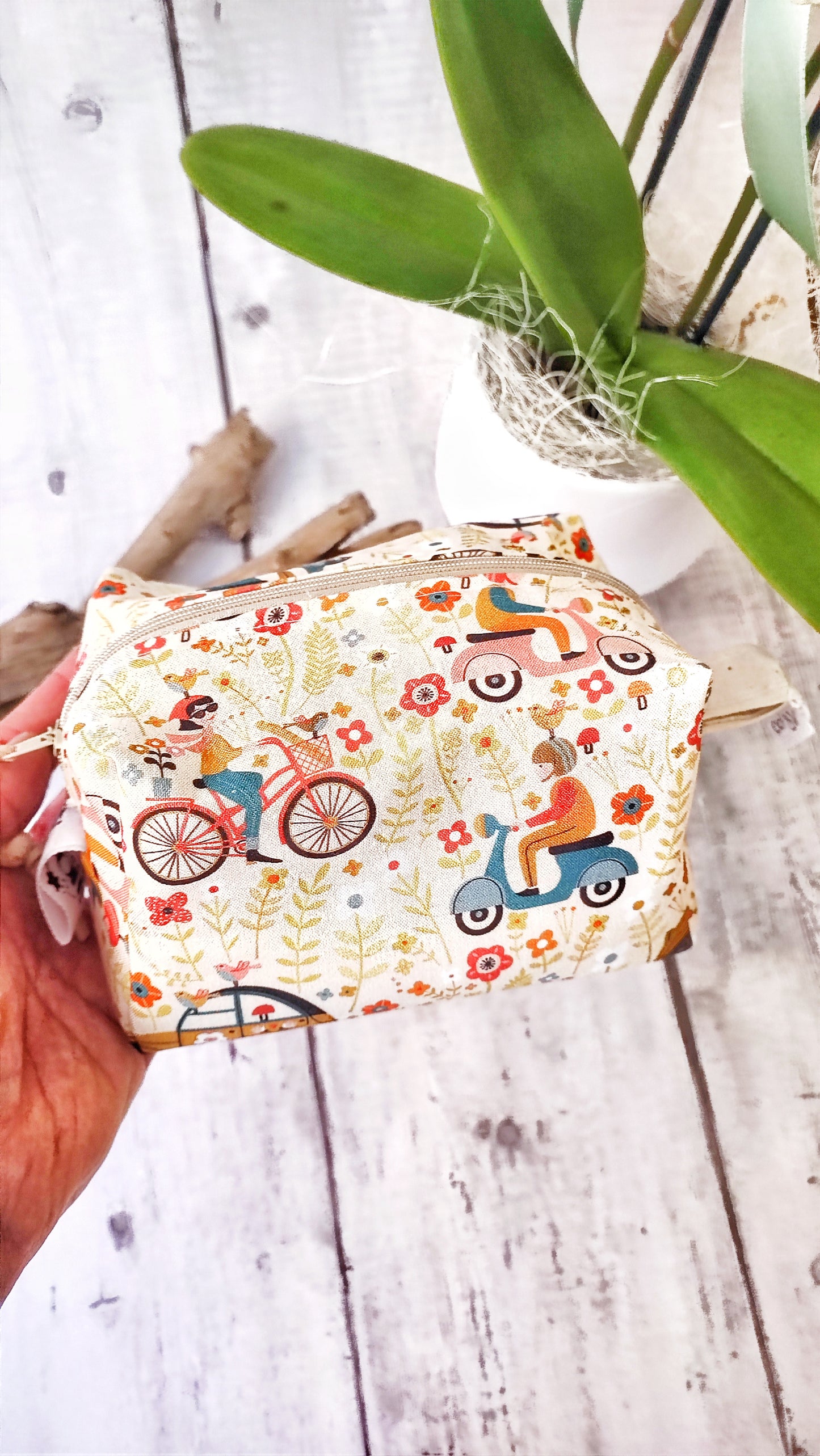 BEAUTY CASE | Primavera in vespa