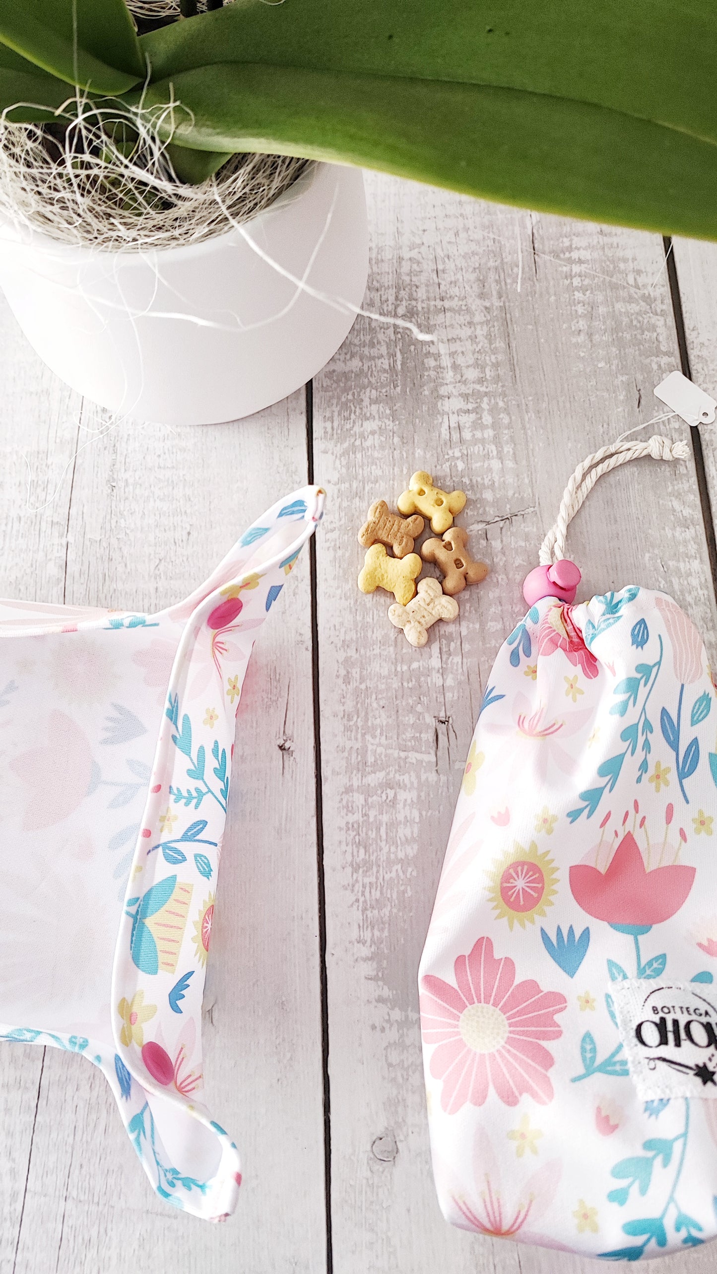 BORSA PER DOLCETTI + CIOTOLA TASCABILE PER CANI