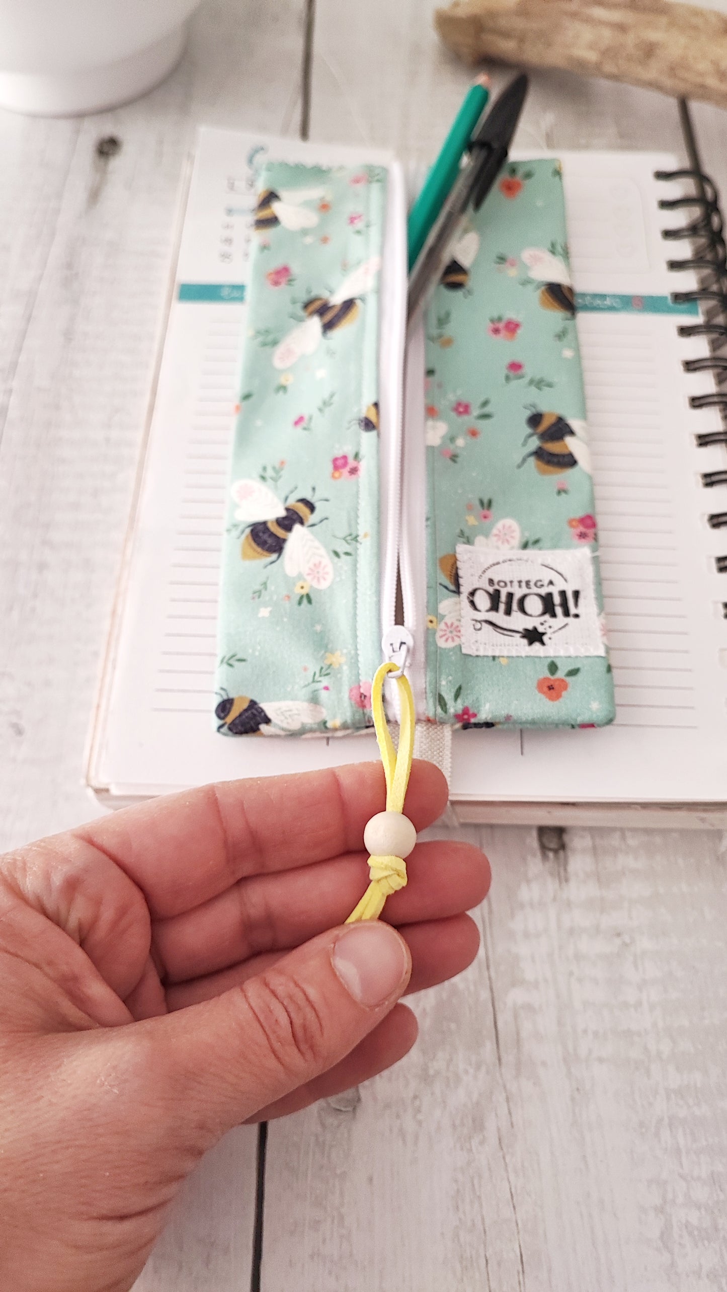 ASTUCCIO AGENDA CON ELASTICO | Api in fiore