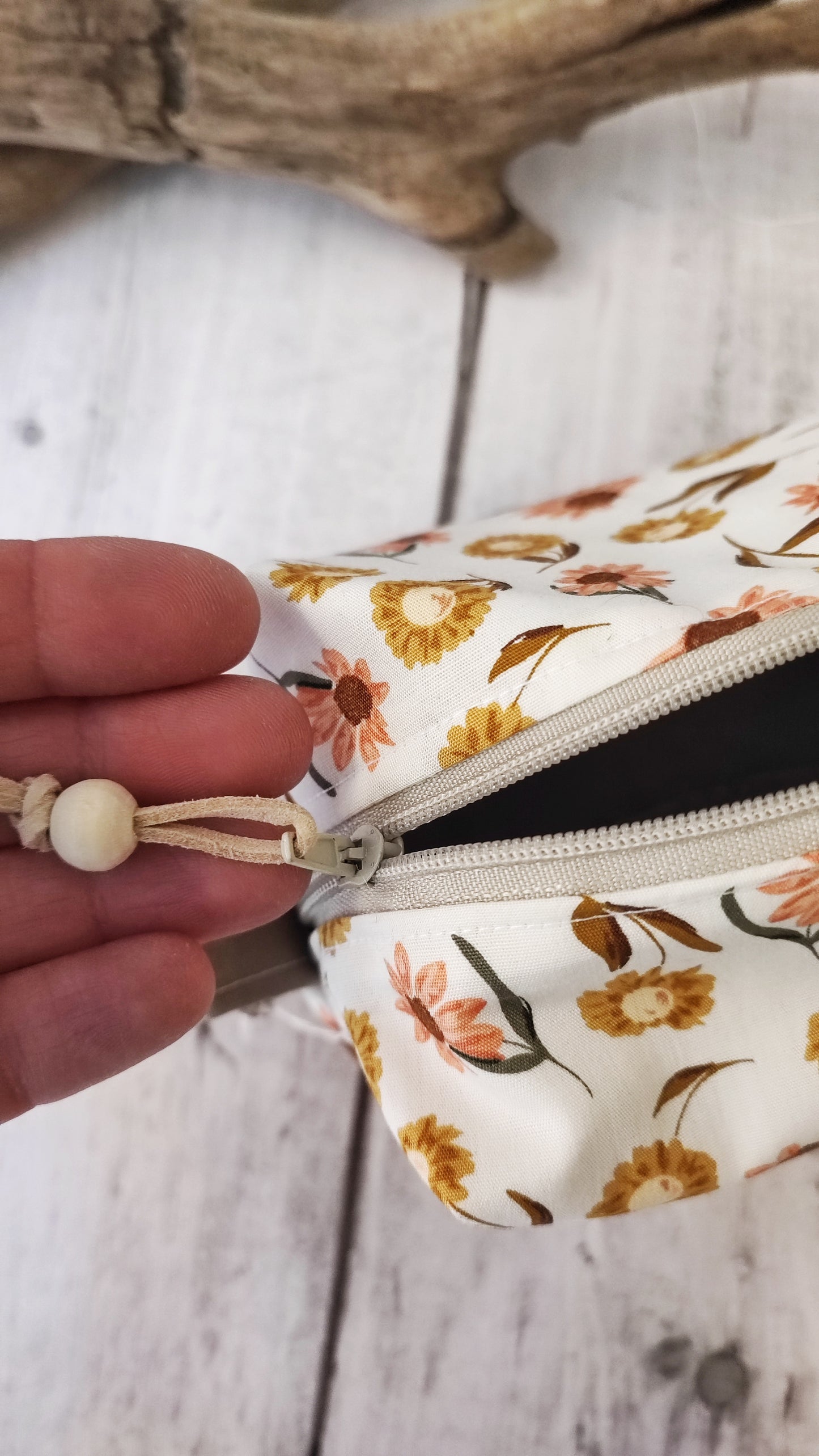 BEAUTY CASE | Fiori vintage e boho