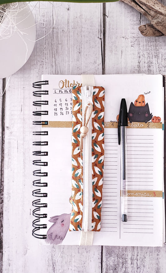 ASTUCCIO CON ELASTICO PER AGENDA | 6x17 cm, Fantasia senape stile naturale