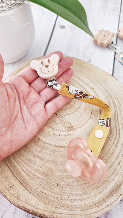 PORTA CIUCCIO | clip in legno naturale, catenella in tessuto di cotone con bottoncino automatico.