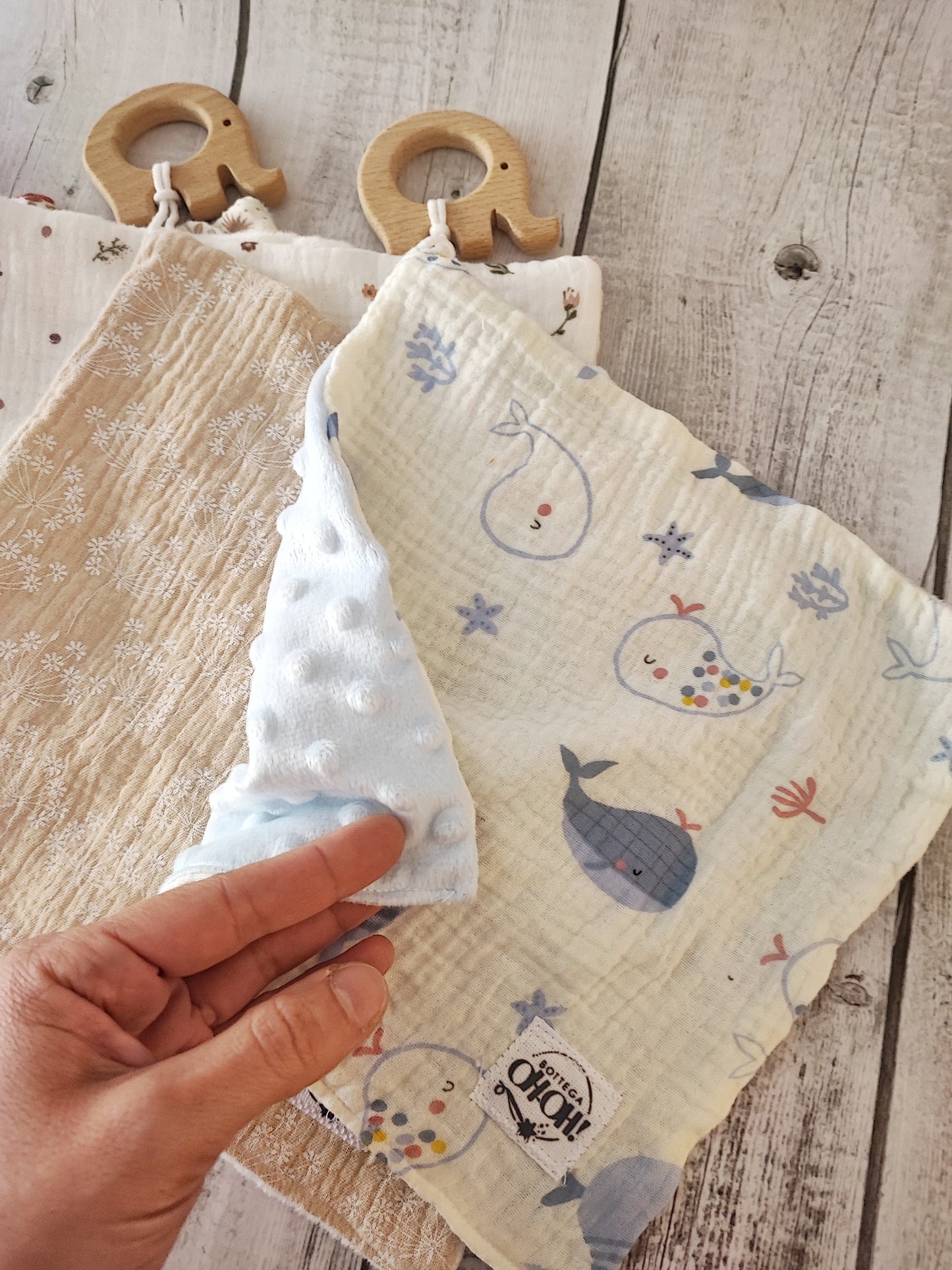 DOU DOU MUSSOLA SENSORIALE | Anello in legno naturale massaggia gengive